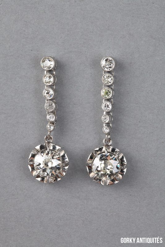 Boucles d'oreilles pendants en platine et or