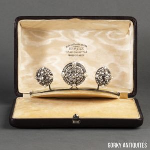 201013_GORKY_inustudio-32SQUARE